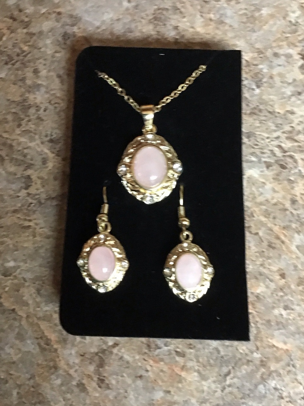 Necklace and earrings set
